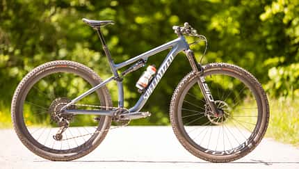 Down Country Bikes im Test 08/2021