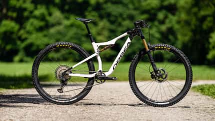 Down Country Bikes im Test 08/2021