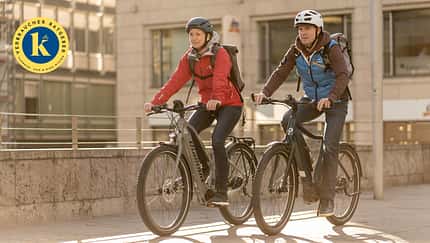 E-Bike Fahrer in der Stadt