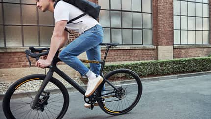 ALBERTO denkt die Rad-Jeans neu: lokal, nachhaltig, cool