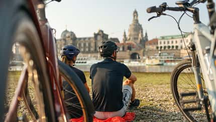 Dresden,Elberadweg,Elbflorenz,Elbufer,Elbwiesen,Hochschule der Bildenden Künste,Radreise,Sachsen,Semperoper,Trekking,bike,cube,ebike,elbe,fahrrad,mountainbike,rad,radweg,sonnenaufgang OD SH 01/2022: Elberadweg