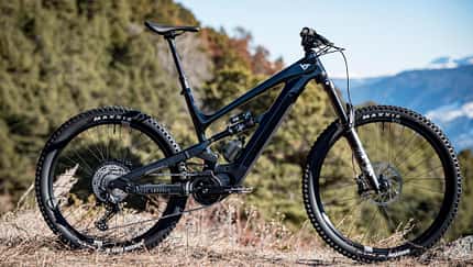 MB SH 01: Highend-E-MTB; YT