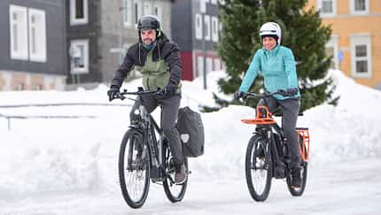 Mit der richtigen Kleidung und geeigneten Reifen ist der Winter kein Grund, das Fahrrad stehen zu lassen. Im Gegenteil.