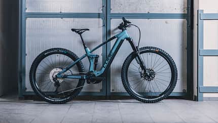 Cube zeigt neue E-MTBs mit Boschs ABS!
