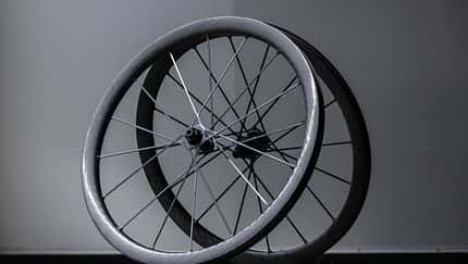 Scott-Tochter Syncros bringt neue Vollcarbonlaufräder