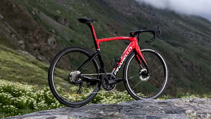 Pinarello,Rennrad,F-Series,Felsen,Gesamtansicht