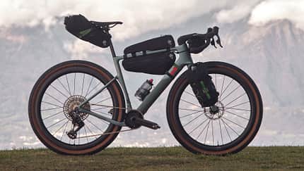 Das 3T Extrema Italia im Bikepacking-Setup.