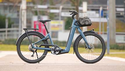 City E-Bike Centurion Easy R900i Image Aufmacher von rechts II