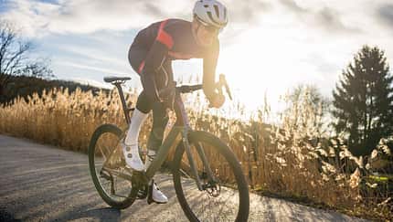 Redakteur Moritz Pfeiffer beim Training auf einem Focus Izalco Max