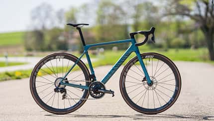 Canyon Ultimate CF SLX 8 Force AXS im Test