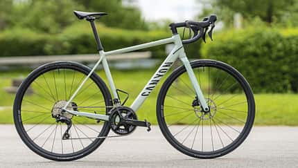 Aluminium-Renner von Canyon mit Carbon-Optik