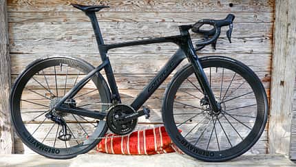 corratec,CCT Evo Ultra,Sondermodell,auf Bank,Seitenansicht