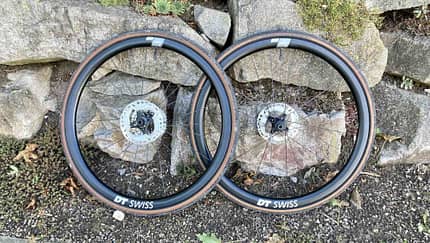 DT Swiss CRC 1400 Spline 35-Laufräder mit Continental-Bereifung - nicht auf Cyclocross festgelegt.