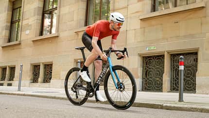 Van Rysel RCR Pro Dura-Ace Di2,Rennrad,Roadbike,Action vor Haus