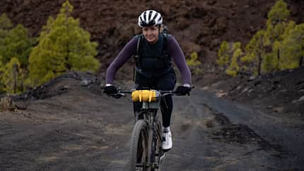 Ultra Light Air Isomatte,Sea to Summit,Actionfoto mit Fahrrad