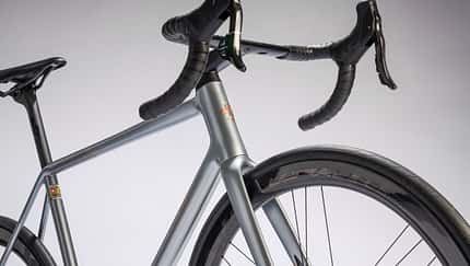 Das neue Colnago Steelnovo Rennrad aus Stahl.