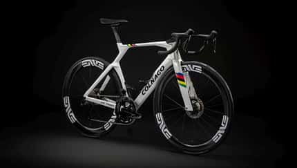 Das neue Colnago Y1Rs in der Lackierung für Tadej Pogacar