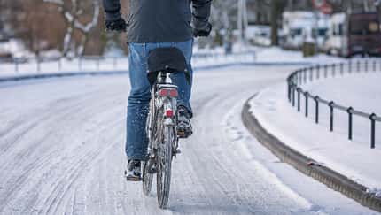 Fahrradsturz wegen Eis, Schnee und Glätte