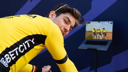 Rouvy,Wout van Aert,Indoor Cycling,Blick zurück