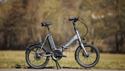 Die besten Klappräder mit Motor im Test 2025!