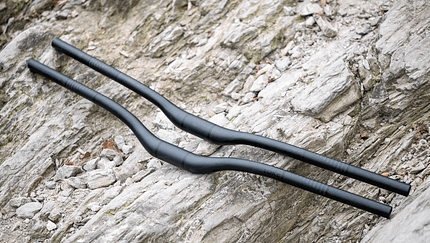 Bike Yoke: Neuer 3D-Sattel und Lenker
