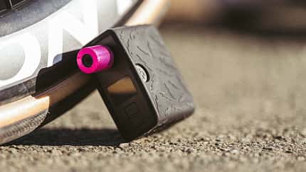 Muc-Off launcht neue E-Minipumpe