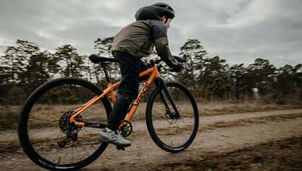 VPace Michl,Gravelbike,Kinder,Action,schräg von hinten