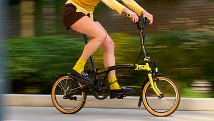 Brompton x Tour de France,Sondermodelle,Faltrad,Action,schwarz-gelb