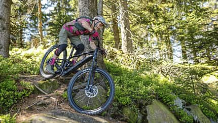 Nächste Generation im Test:  E-MTBs mit Power