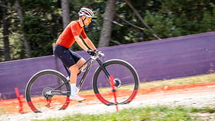 BMC testet 32-Zoll-Bike in Andorra