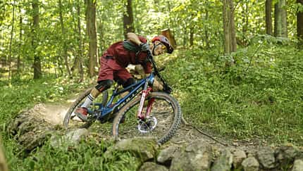 Edles Carbon-Chassis trifft Enduro-Performance