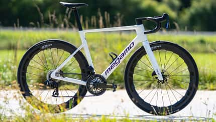 Megamo Pulse Hammerhead-Edition,Rennrad,ROADBIKE Test,Seitenansicht