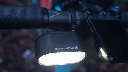 Supernova B54 Pro Akkuleuchte Aufsicht