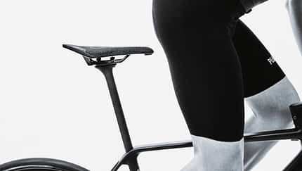 Fizik Arione Sattel,seitliche Ansicht,Action Fizik Arione Sattel,seitliche Ansicht,Action