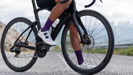 Northwave,Rennradschuh,Person sitzend auf Rennrad