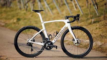 Pinarello F7 Ultegra Di2,Rennrad,ROADBIKE Test,Seitenansicht