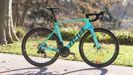 Factor Monza,Rennrad,ROADBIKE Test,Seitenansicht Factor Monza,Rennrad,ROADBIKE Test,Seitenansicht