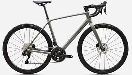 Decathon EDR CF Ultra 105 Di2,Studio