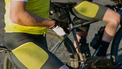 Rapha überarbeitet Brevet-Kollektionen