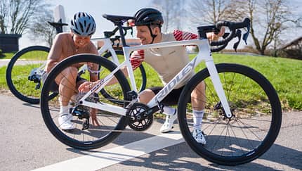 Rennrad,Tests,ROADBIKE,Titel,Zwei Personen