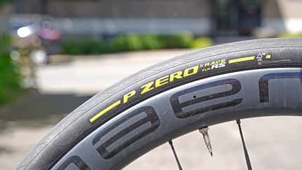 Pirelli P Zero Race TLR RS,am Rennrad,Schriftzug Pirelli P Zero Race TLR RS,am Rennrad,Schriftzug