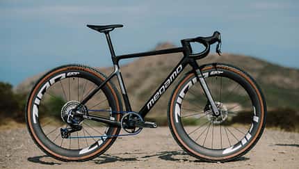 Das neue Megamo Silk MY27 00 SLR Black