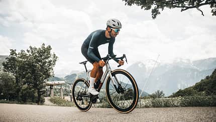 Ridley Falcn RS Rennrad Fahrbild schräg vorne Ridley Falcn RS Rennrad Fahrbild schräg vorne