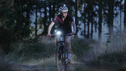 Sigma Sports,Lampen,BUSTER-900-LINK-HL,Actionfahrt Sigma Sports,Lampen,BUSTER-900-LINK-HL,Actionfahrt