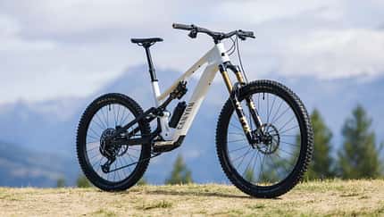 Canyon,MTB,Aostatal,outdoor,Spectral:ON CF9 Canyon Spectral:ON CF 9 2026 hero