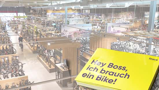 Linexo Werbe-Postkarte vor dem Draufblick auf die Fahrrad XXL Filiale Kaler