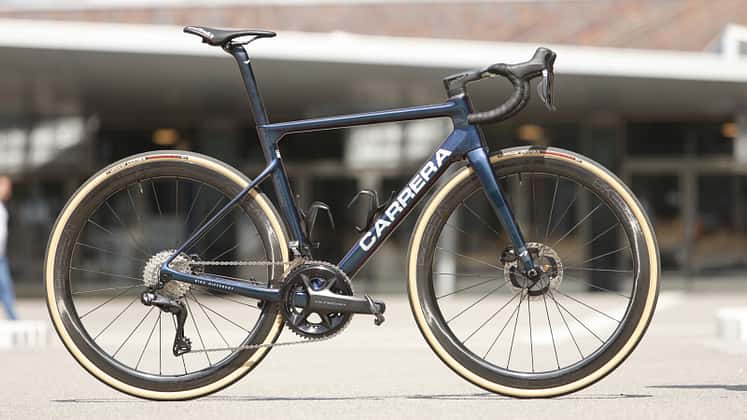 Das neue Carrera SL Pro Air Rennrad im ROADBIKE-Test.