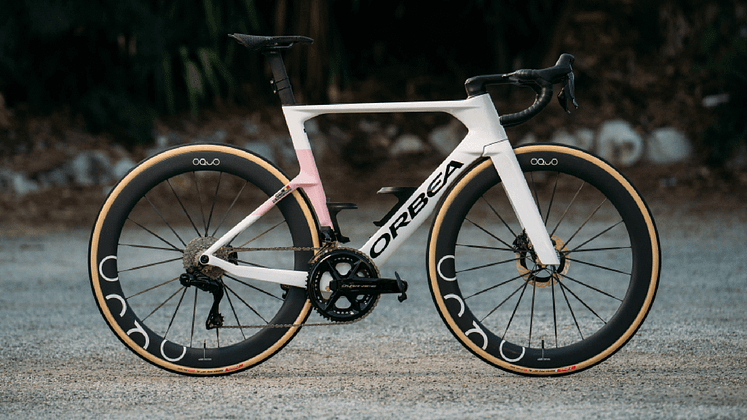Orbea Orca Aero,Rennrad,Custom f&uuml;r Vuelta 2026,Steffen_de_Schuyteneer