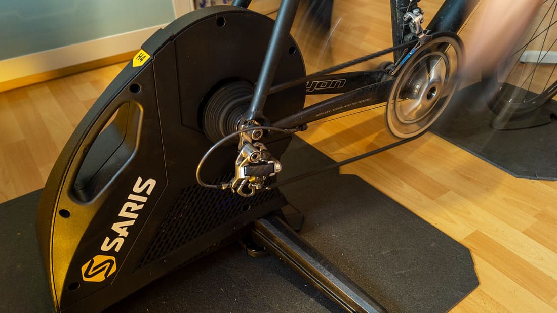 HOMCOM Fahrradtrainer Höhenverstellbar – Rollentrainer Für Zuhause, Stahl + ABS, Bis 150 Kg HOMCOM Fahrradtrainer Höhenverstellbar – Rollentrainer Für Zuhause, Stahl + ABS, Bis 150 Kg