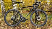 Loca Bikes, Emerald Prism Pro,Allroad,Rennrad;Seitenansicht,Bäume
